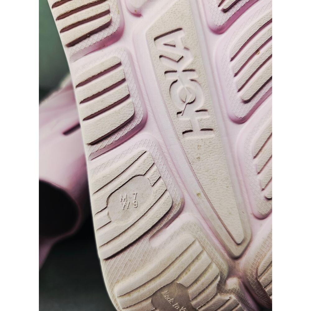 Hoka Women 9 Comfy footwear - Picture 4 of 6